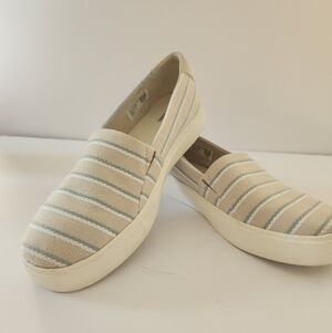 Toms Kameron Cream Stripe Slip On Sneakers size 8